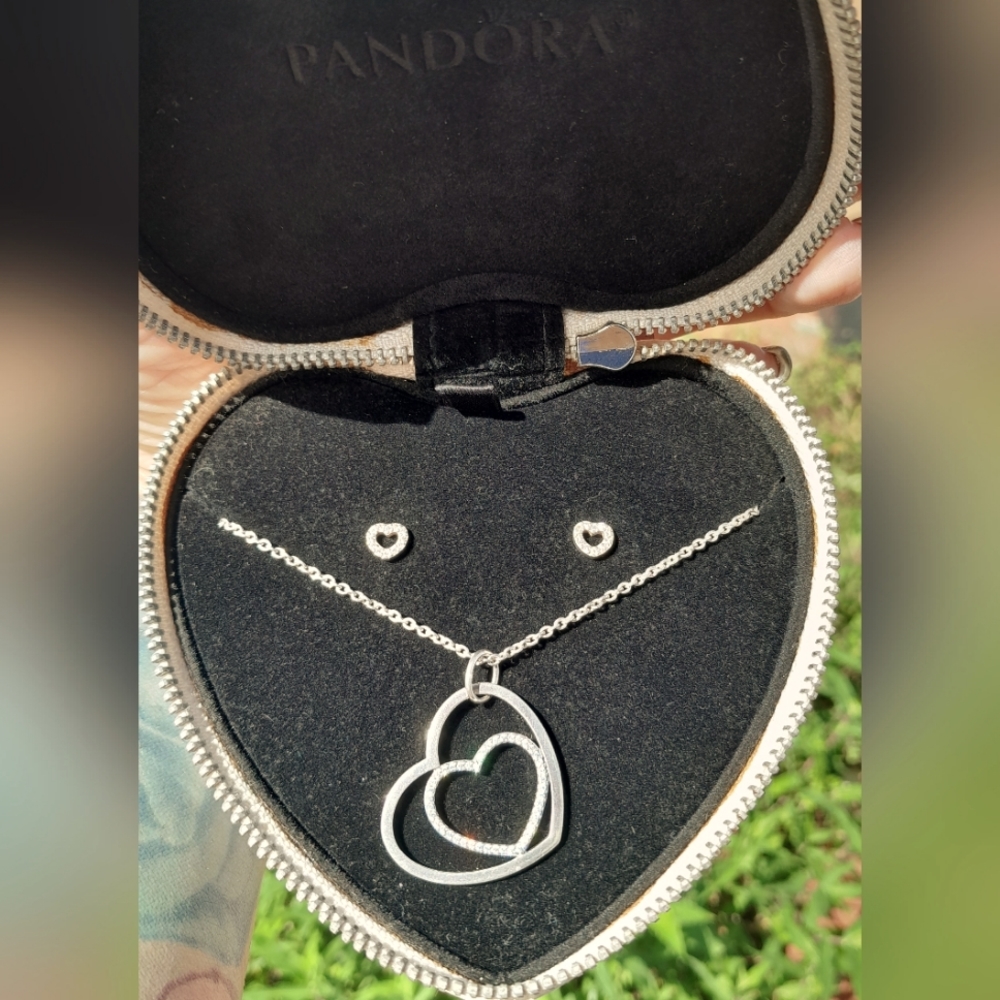 Pandora Heart earrings and necklace set